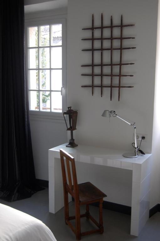 Le 2 Vence Quarto foto