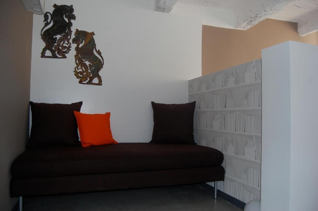 Le 2 Vence Quarto foto